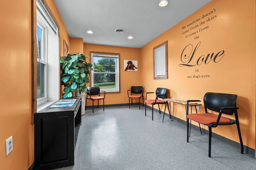 More Photos Of 136 Concord Rd, Jonesville Office For Sale