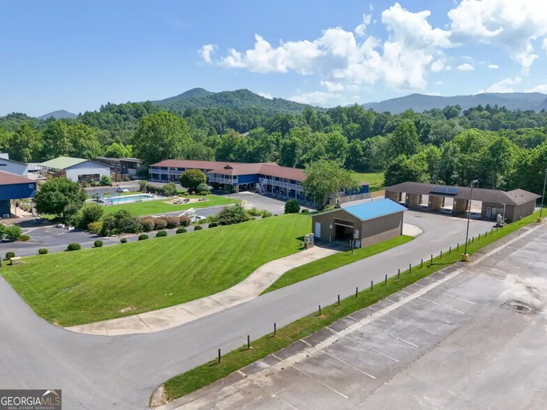 More Photos Of 36 Royalty Ln, Dillard Carwash For Sale