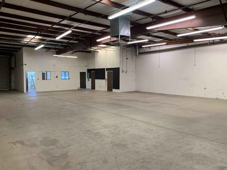 More Photos Of 1330 N Hulbert Ave, Fresno Warehouse For Lease
