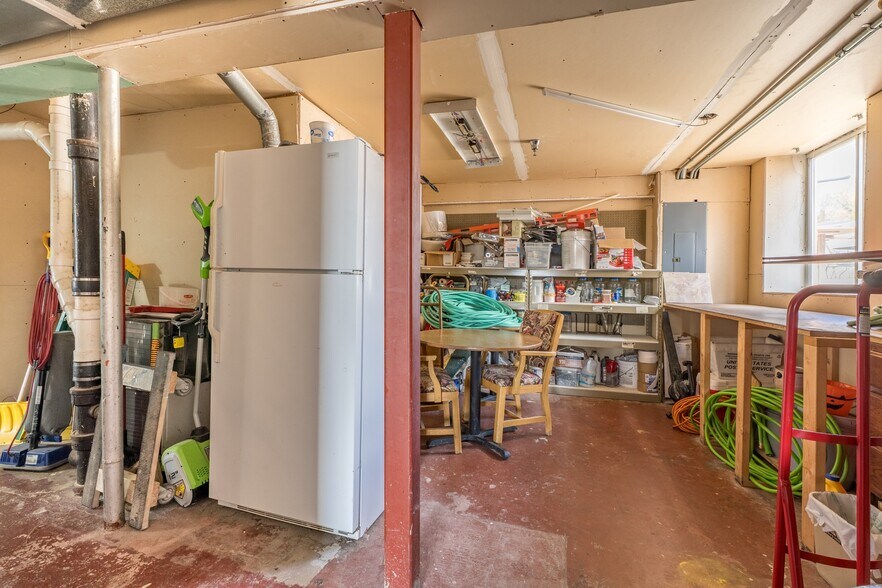 More Photos Of 519 Crook St, Custer Hotel For Sale
