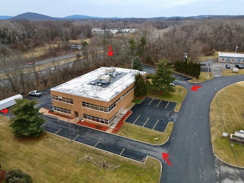 More Photos Of 9 Hdsn Vly Prof Plz, Newburgh Medical For Sale