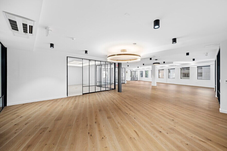 More Photos Of 11440 San Vicente Blvd, Los Angeles Office For Lease