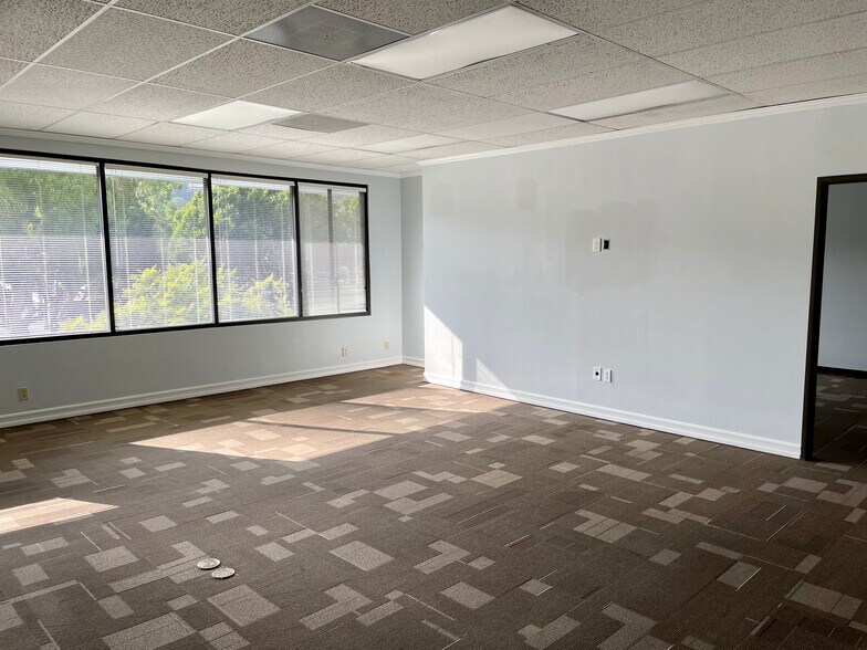 More Photos Of 430 Silver Spur Rd, Rancho Palos Verdes Medical For Lease