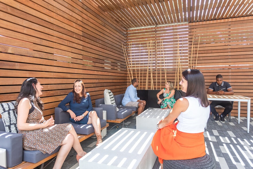 More Photos Of 2125 Biscayne Blvd, Miami Loft Creative Space For Lease