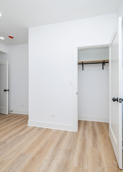 More Photos Of 2941 W Wilcox St, Chicago Apartments For Sale