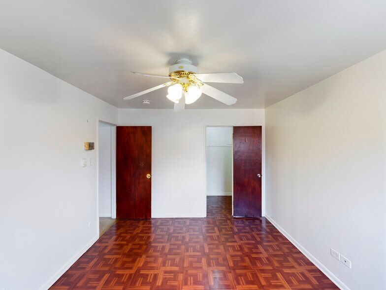 More Photos Of 1450 E 154th Pl, Dolton Apartments For Sale
