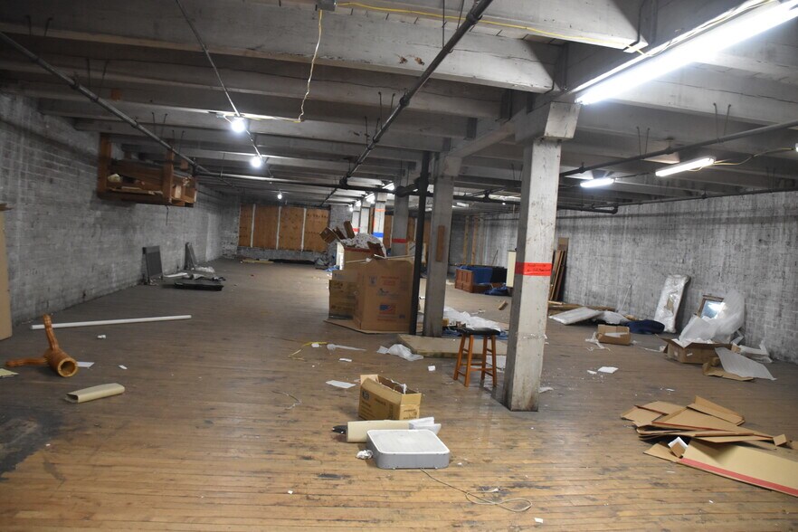 More Photos Of 1320 Smith St, Charleston Warehouse For Sale