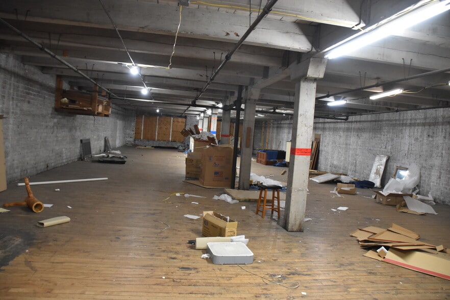 More Photos Of 1320 Smith St, Charleston Warehouse For Sale