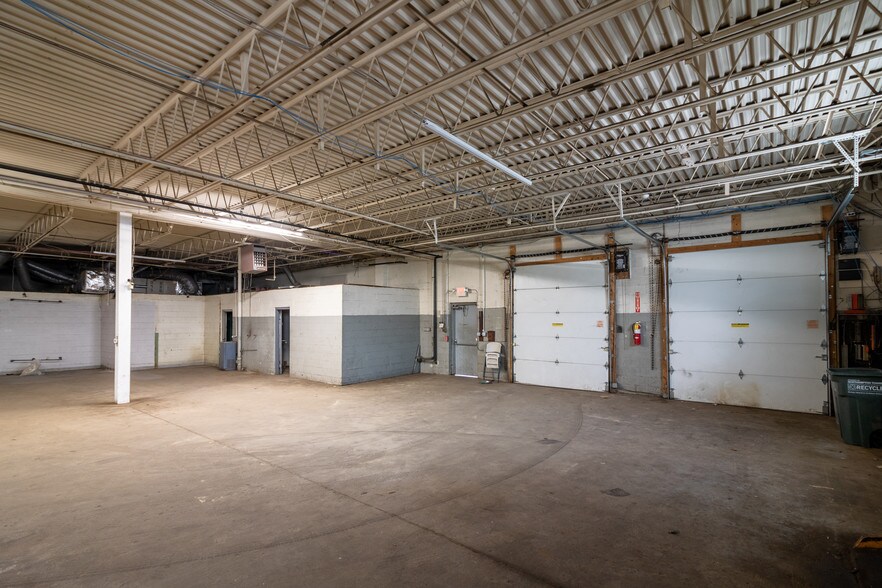 More Photos Of 1615 Bustleton Pike, Feasterville Trevose Warehouse For Lease