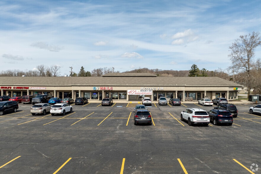 More Photos Of 1562 Akron Peninsula Rd, Akron Storefront For Sale