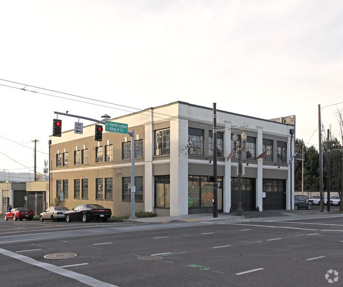 More Photos Of 205-207 NE Martin Luther King Jr Blvd, Portland Service For Lease