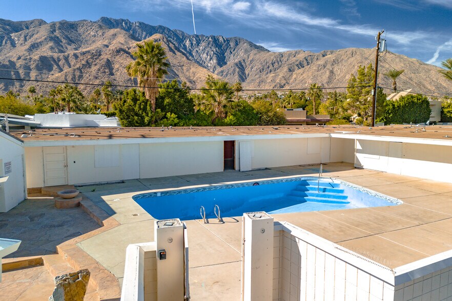 More Photos Of 2249 N Palm Canyon Dr, Palm Springs Hotel For Sale