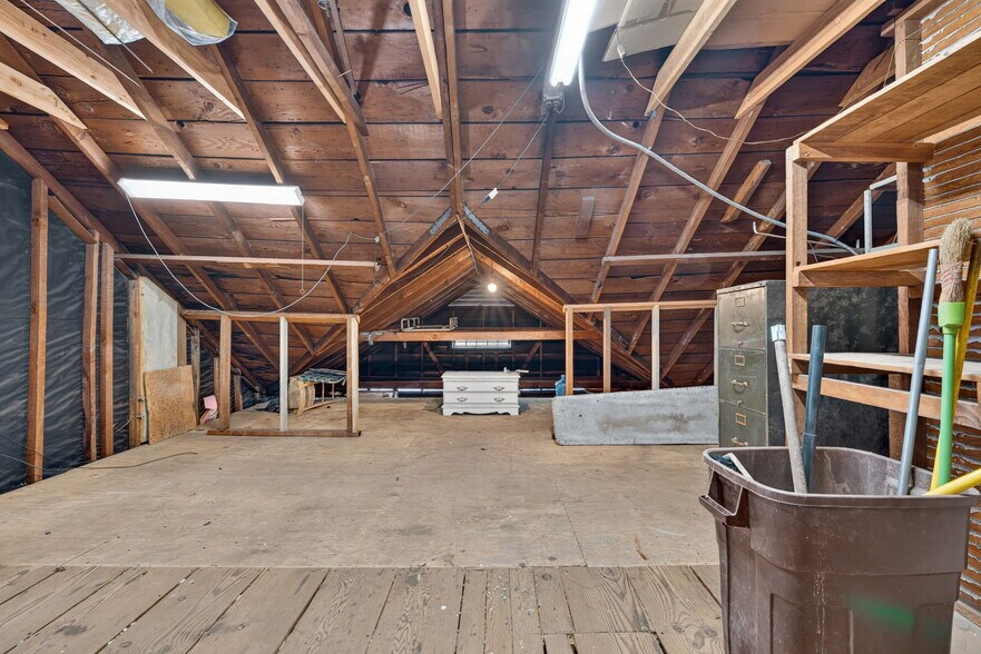 More Photos Of 119 S Adams St, Glendale Multifamily For Sale