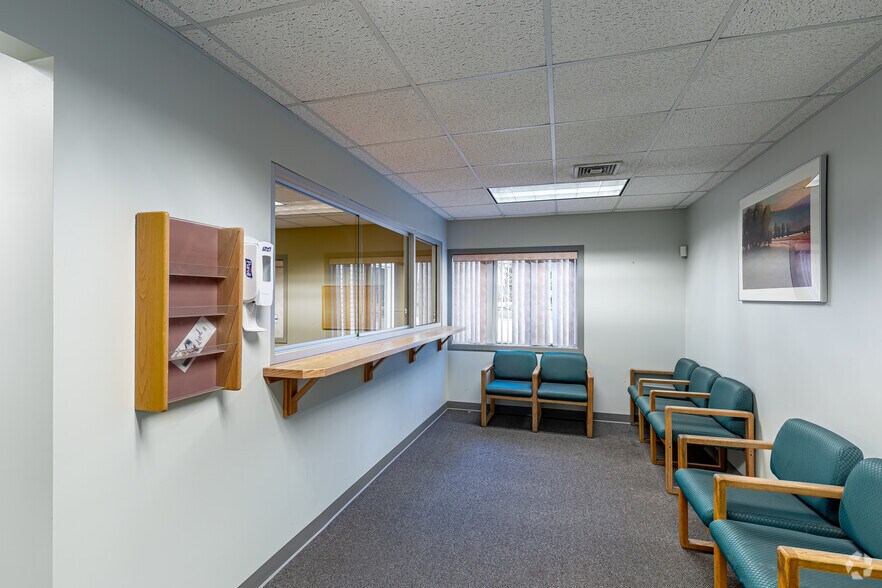 More Photos Of 31 Dow Rd, Plainfield Medical For Lease