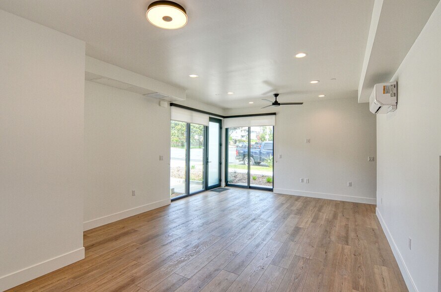 More Photos Of 221 W G St, Encinitas Apartments For Sale