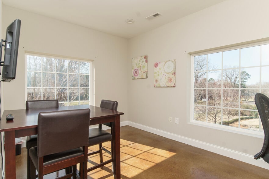 More Photos Of 3844 Clemmons Rd, Clemmons Medical For Lease