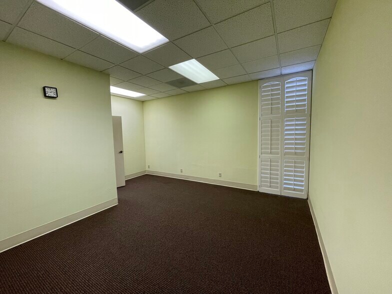 More Photos Of 1245 W 6th St, Corona Medical For Sale