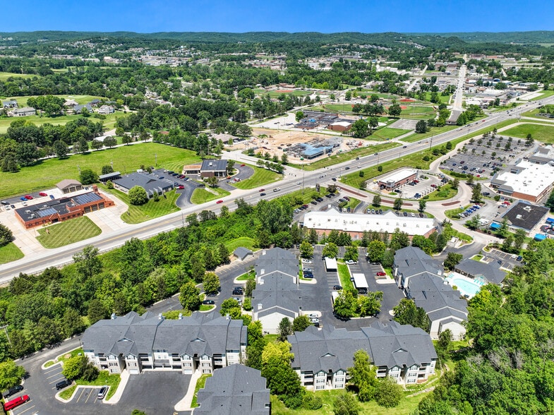 More Photos Of 400 Legends Terrace Dr, Eureka Apartments For Sale