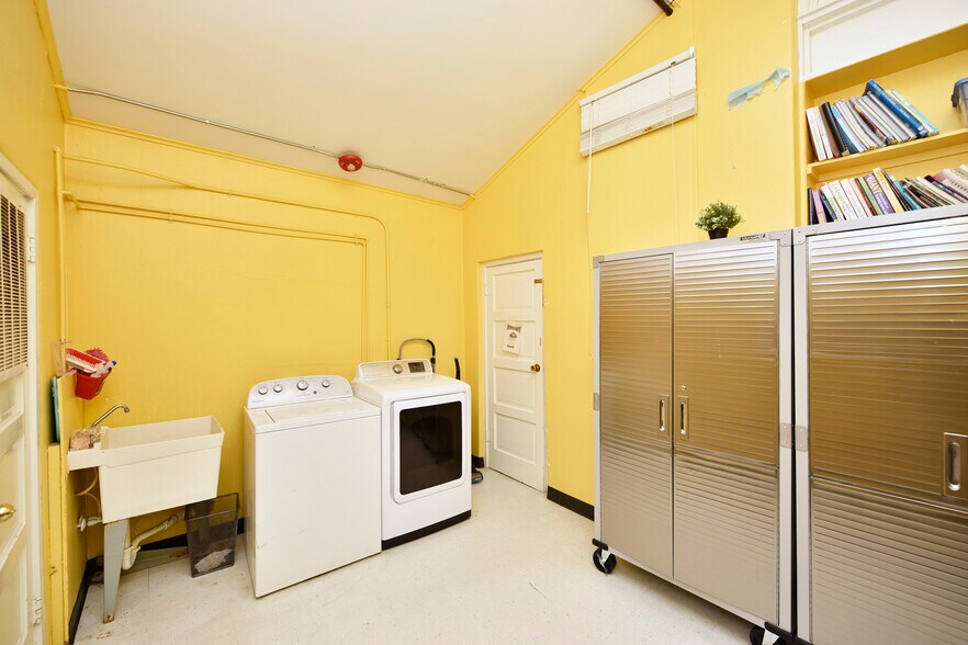 More Photos Of 1220 Mulcahy St, Rosenberg Religious Facility For Sale