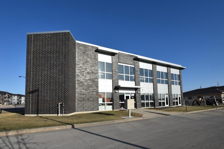 Primary Photo Of 4820 S 30th Ave, Fargo Office For Lease