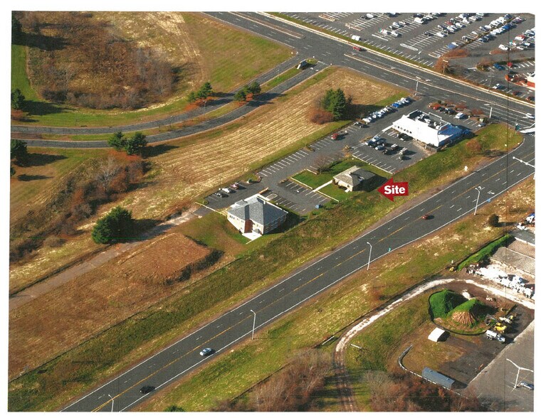 More Photos Of 1481 Pleasant Valley Dr, Manchester Office For Lease