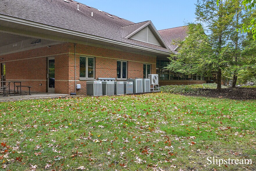 More Photos Of 1416 44th St SW, Wyoming Medical For Sale
