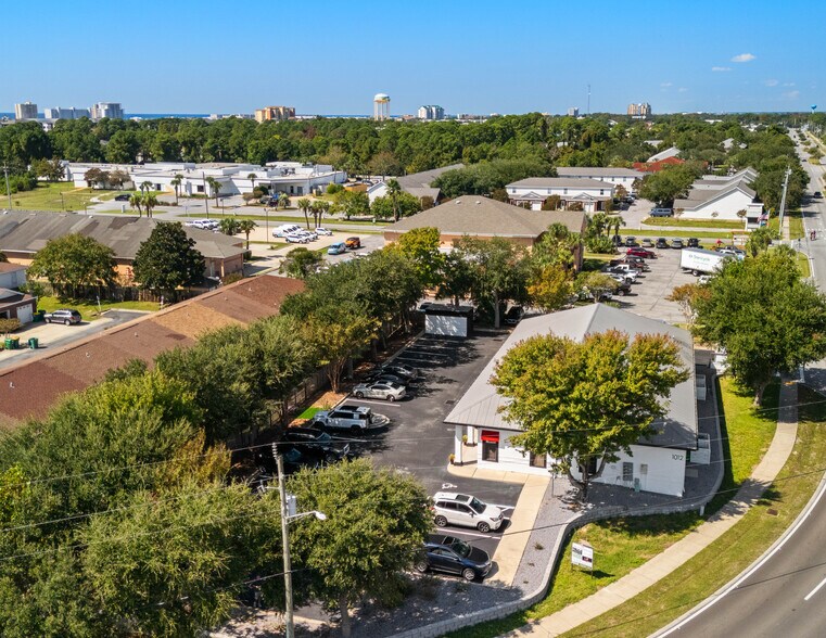 More Photos Of 1012 Airport Rd, Destin Office Residential For Sale