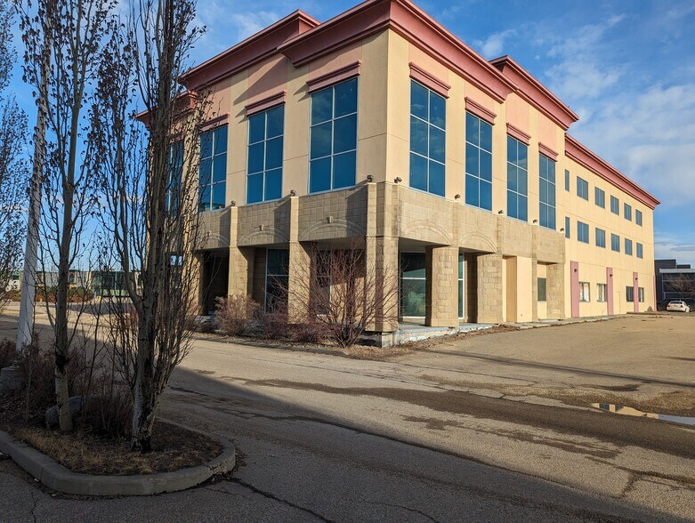 More Photos Of 2134 Premier Way, Sherwood Park Office For Sale