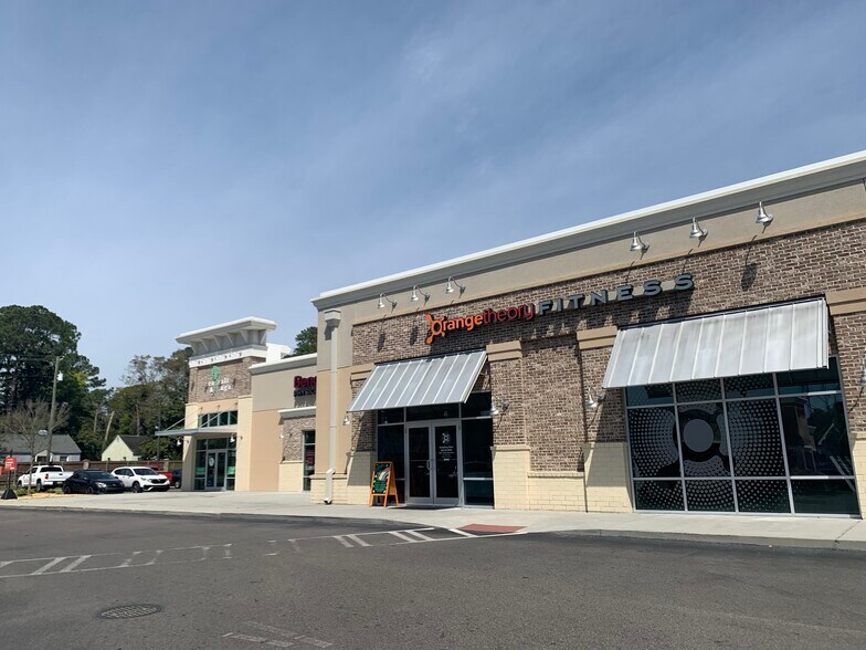 More Photos Of 1800 Victory Dr, Savannah Unknown For Sale