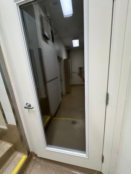 More Photos Of 7527 Draper Ave, La Jolla Medical For Lease