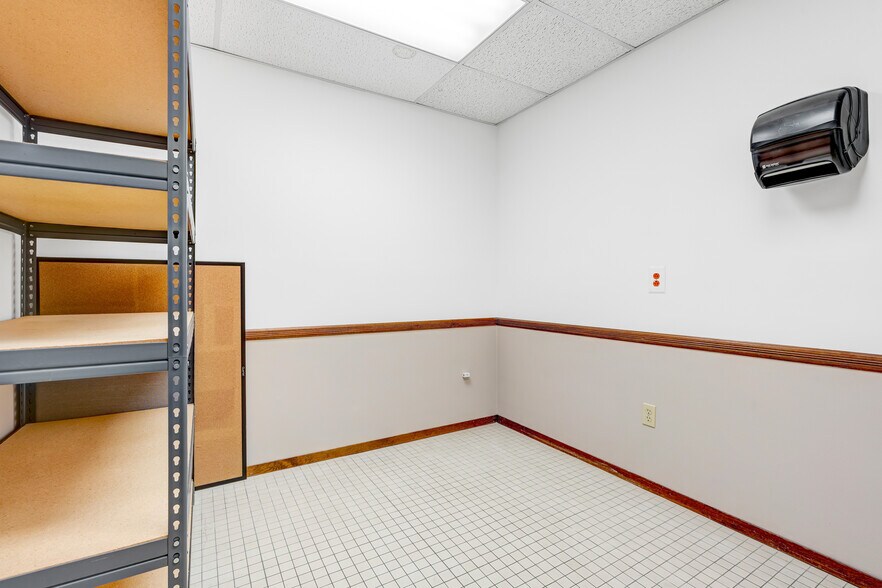 More Photos Of 1163 Route 37 W, Toms River Medical For Lease
