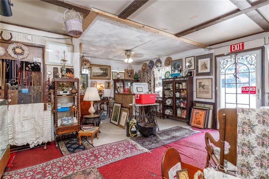 More Photos Of 538 NY-17A, Tuxedo Park General Retail For Sale