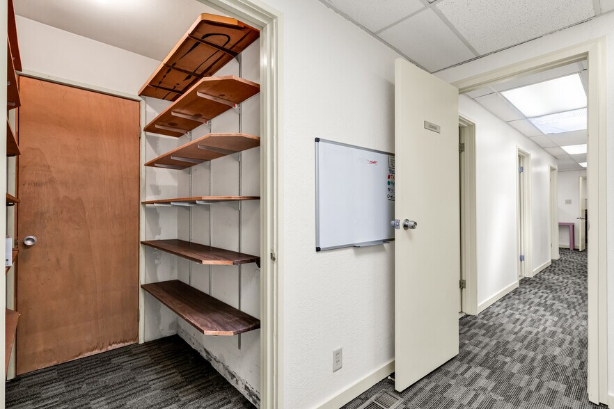 More Photos Of 7930 MacArthur Blvd, Oakland Medical For Sale