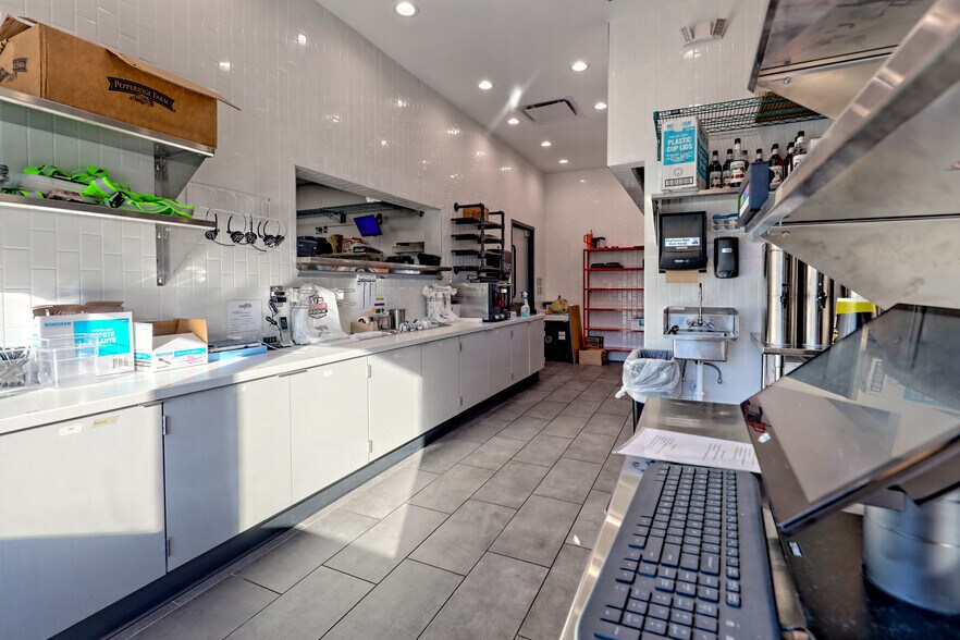 More Photos Of 515 Historic 441 Hwy, Cornelia Fast Food For Sale