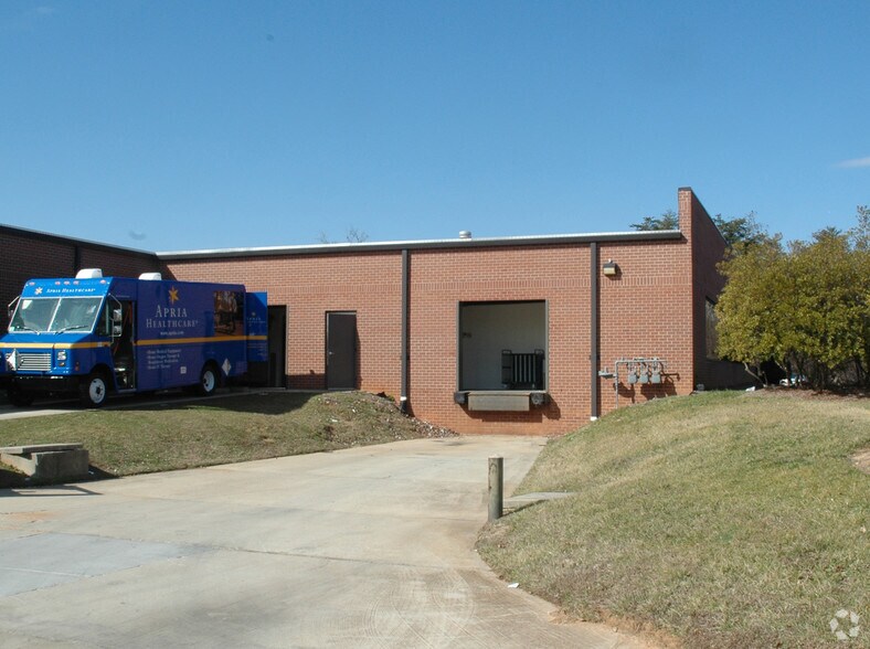 More Photos Of 4253 Piedmont Pky, Greensboro Office For Lease