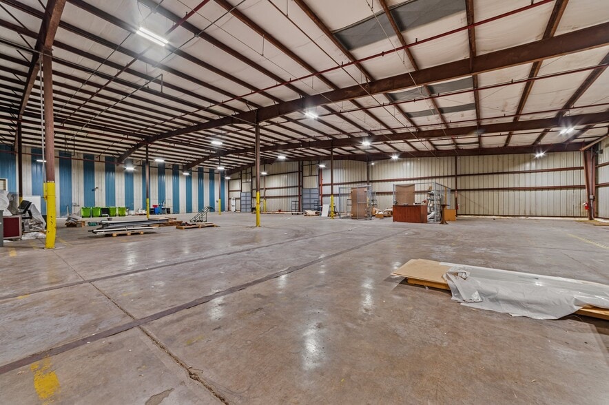 More Photos Of 2107 Black Creek Rd SE, Wilson Warehouse For Lease