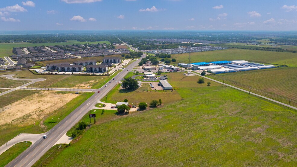 More Photos Of 2000 W San Antonio St, Lockhart Land For Sale