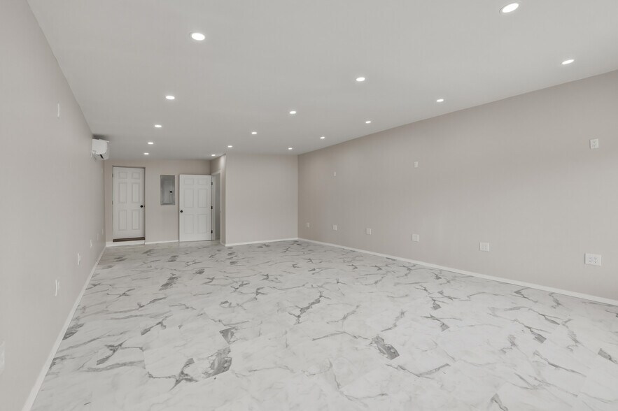 More Photos Of 150 N Delaware Ave, Lindenhurst Storefront Retail Residential For Sale