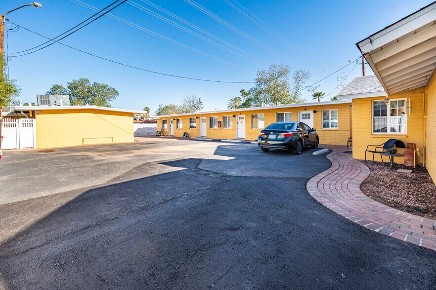 More Photos Of 1219 S Farmer Ave, Tempe Multifamily For Sale