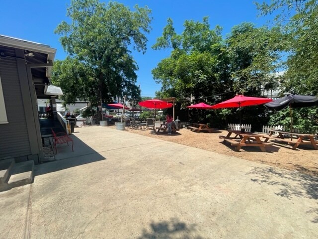 More Photos Of 511 E Grayson St, San Antonio Restaurant For Lease