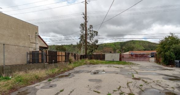 Primary Photo Of 17789 Sierra Hwy, Santa Clarita Land For Sale