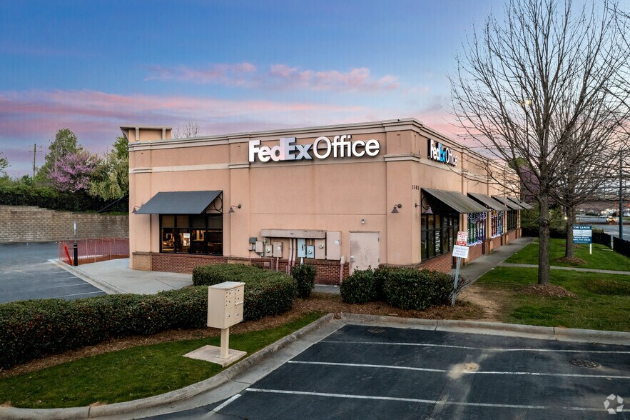 More Photos Of E Innes St, Salisbury Unknown For Lease