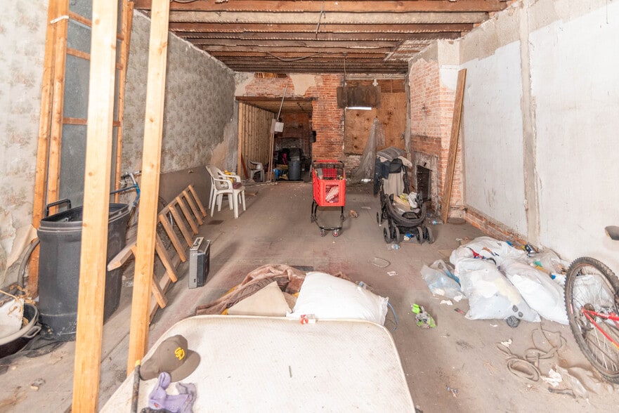 More Photos Of 401-405 S High St, Baltimore Storefront Retail Residential For Sale