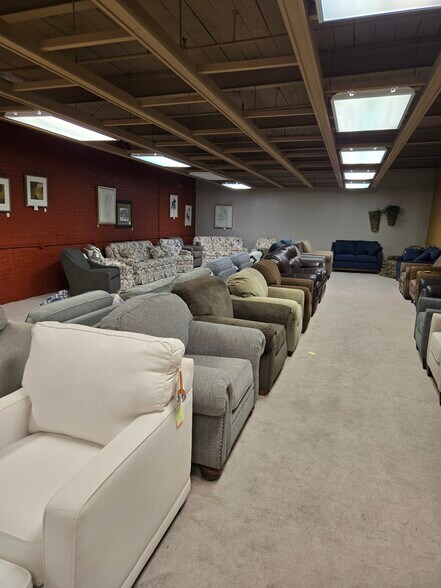 More Photos Of 230 Factory St, Watertown Warehouse For Sale
