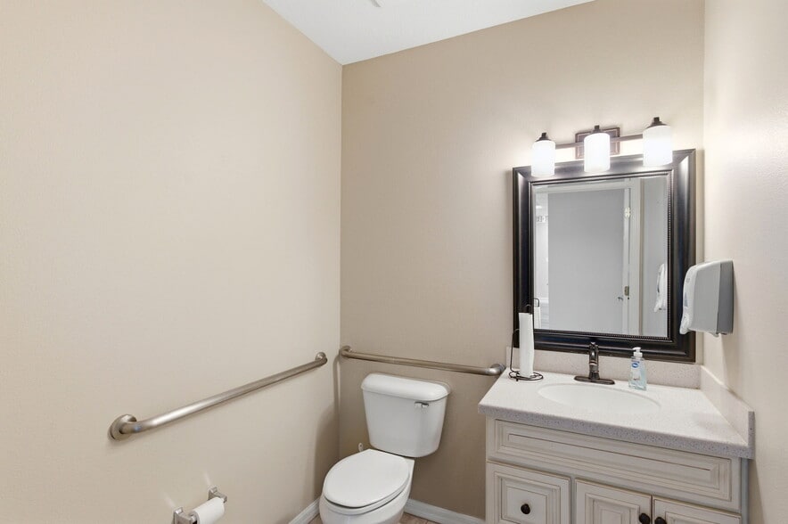 More Photos Of 11373 Country Way Blvd, Tampa Medical For Sale