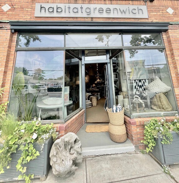 More Photos Of 232-238 E Putnam Ave, Cos Cob Storefront Retail Office For Lease