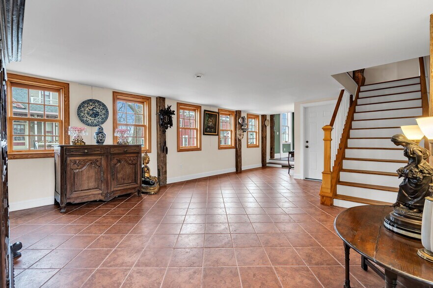 More Photos Of 137 Stockton St, Hightstown Flex For Sale