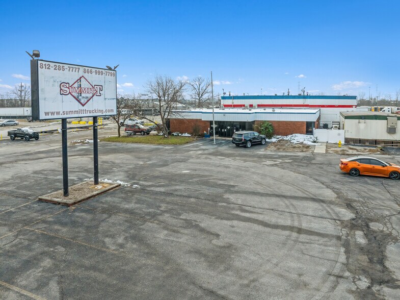 More Photos Of 1800 Progress Way, Jeffersonville Service For Lease