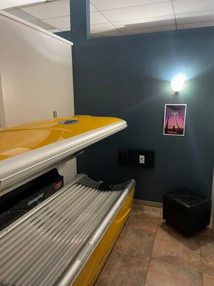 More Photos Of 4930 SE 14th St, Des Moines Unknown For Lease