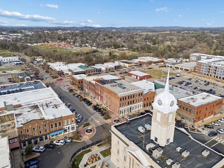 More Photos Of 109 E 6th St, Columbia Storefront For Sale